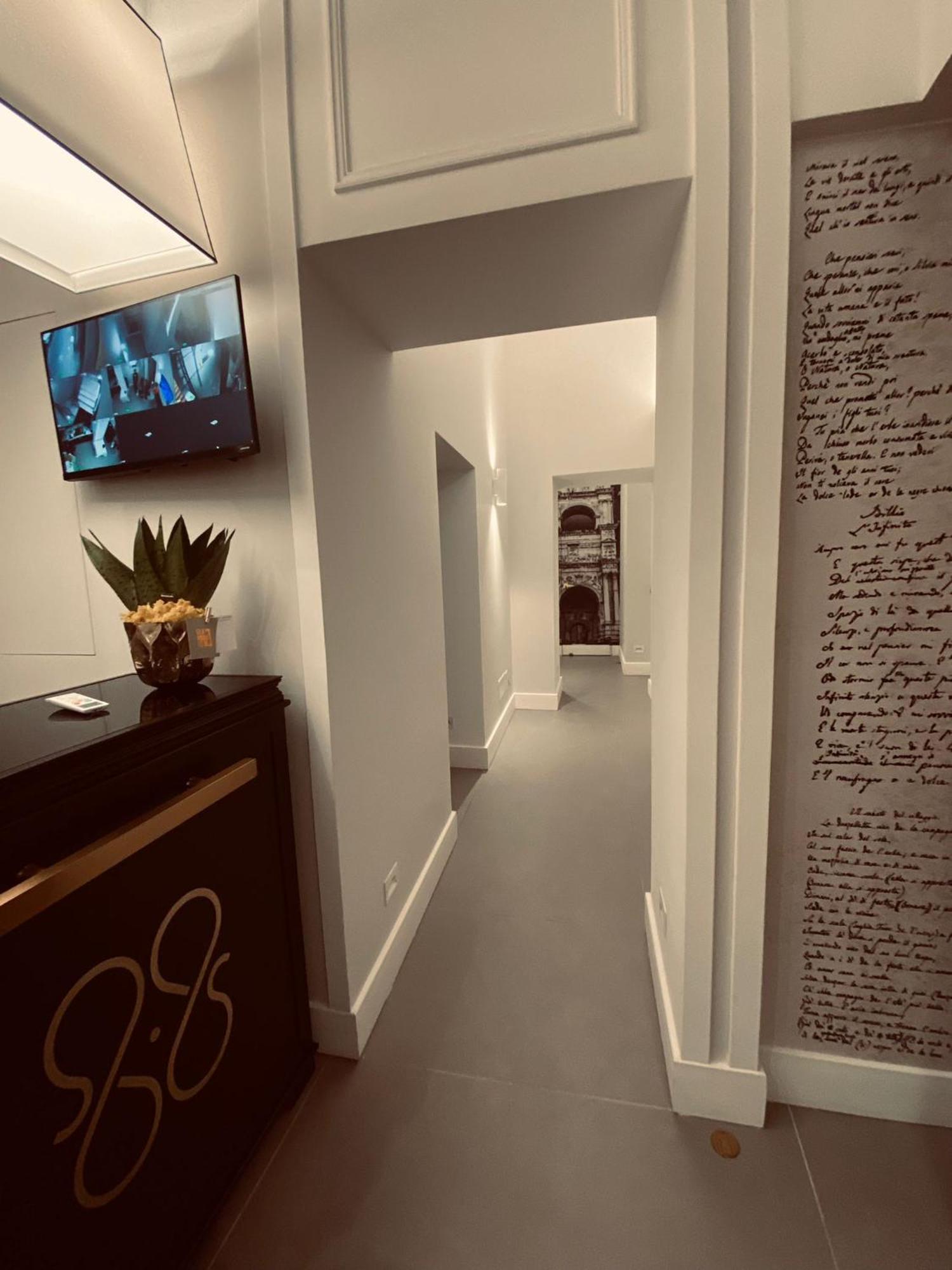נאפולי L'Infinito 88 Charmant Rooms חדר תמונה